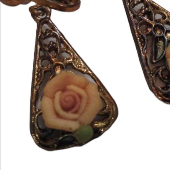 Vintage Brass Dangling Earrings With Carved Peach Flowers - Picture 3 of 4